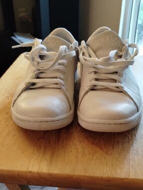 Size 10.5 Jordan Lo White Low-Top Leather Sneakers